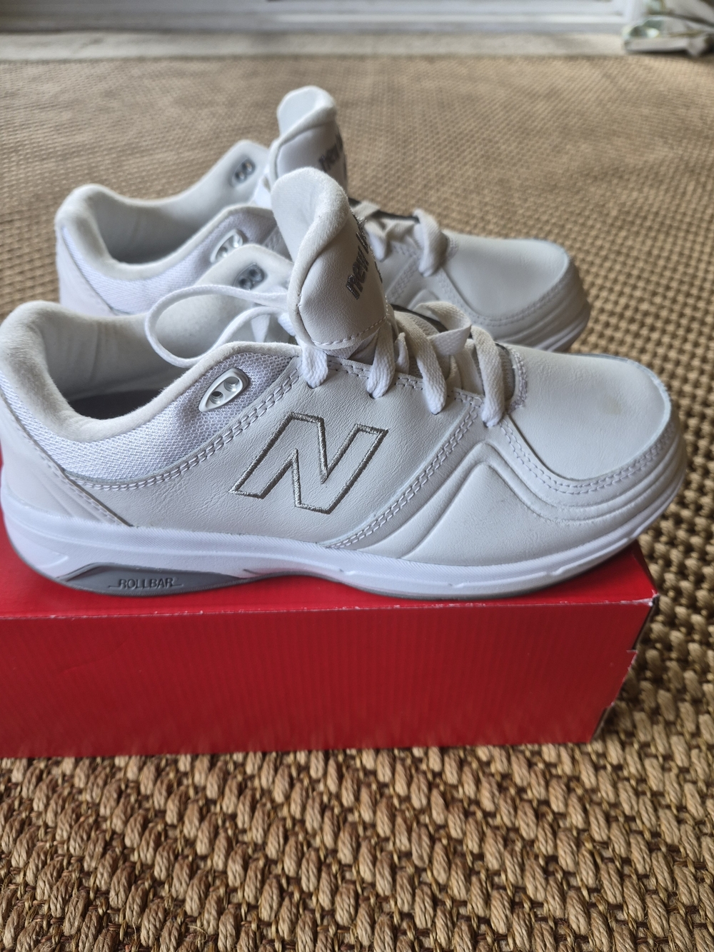 NEW BALANCE 813 WOMENS SZ 8 1/2 XXW.